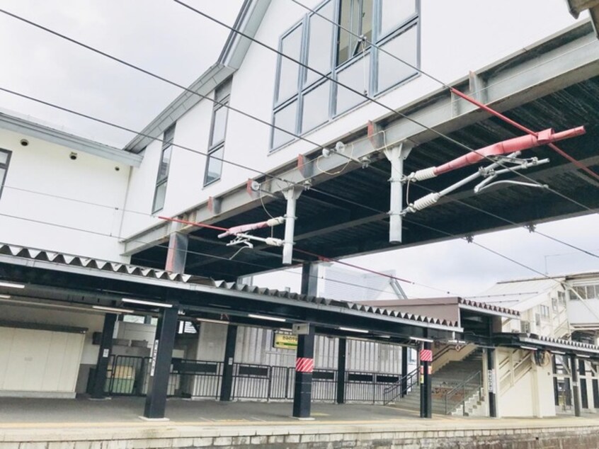 かみのやま温泉駅 0.2km パンブランシュー・リアン