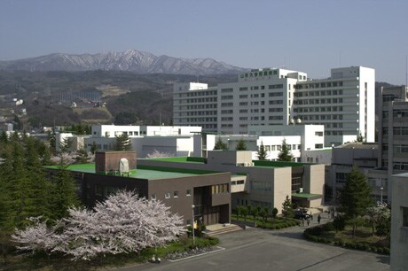 山形大学医学部附属病院(病院)まで435m フラワーメイトAnnex