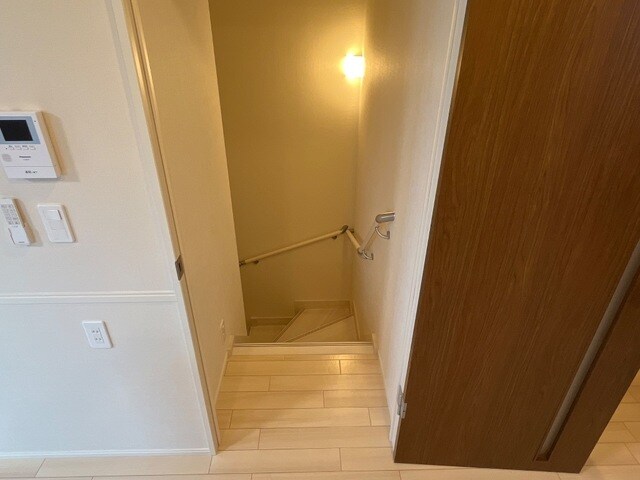 階段(イメージ) 仮称）上山市長清水１丁目新築アパート