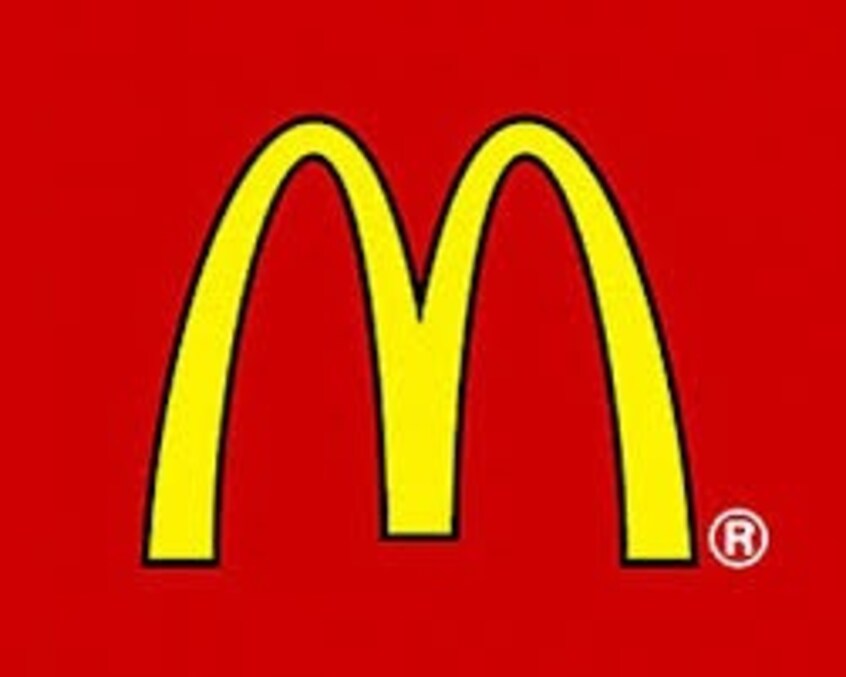 マクドナルド 成沢ヨークベニマル店(ファストフード)まで792m リ・ポーズ21　B棟