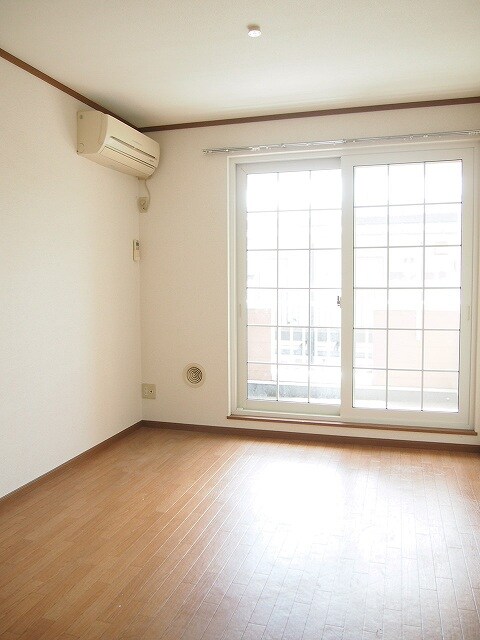  エレガンテ　稲荷