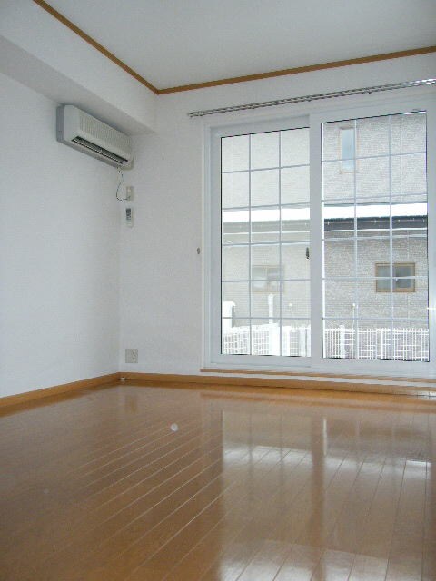 居室・リビング メゾンパラディ