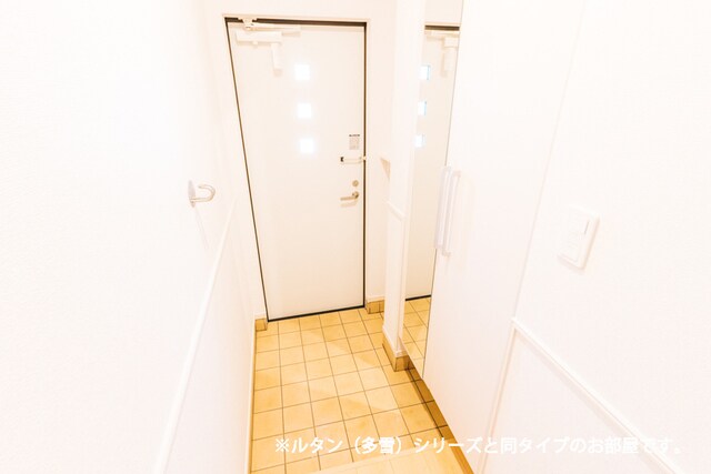 玄関 メゾン　ルーチェ