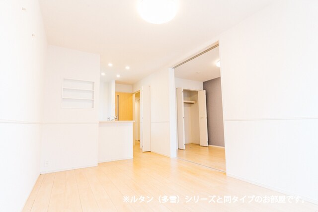 居室・リビング メゾン　ルーチェ