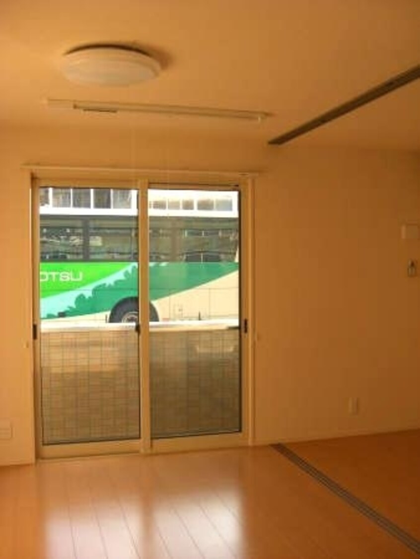  スリー・スター Ⅲ号館 Ａ