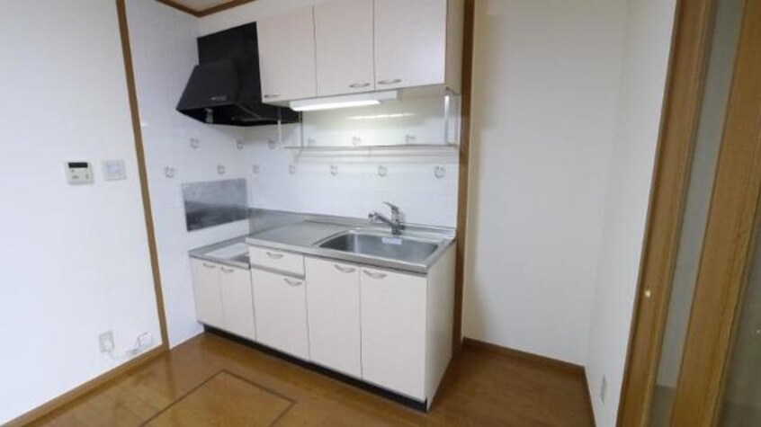  ビラ・シャルマン　Ａ