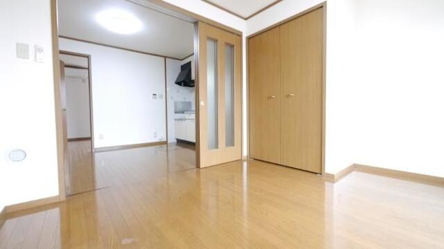  ビラ・シャルマン　Ａ