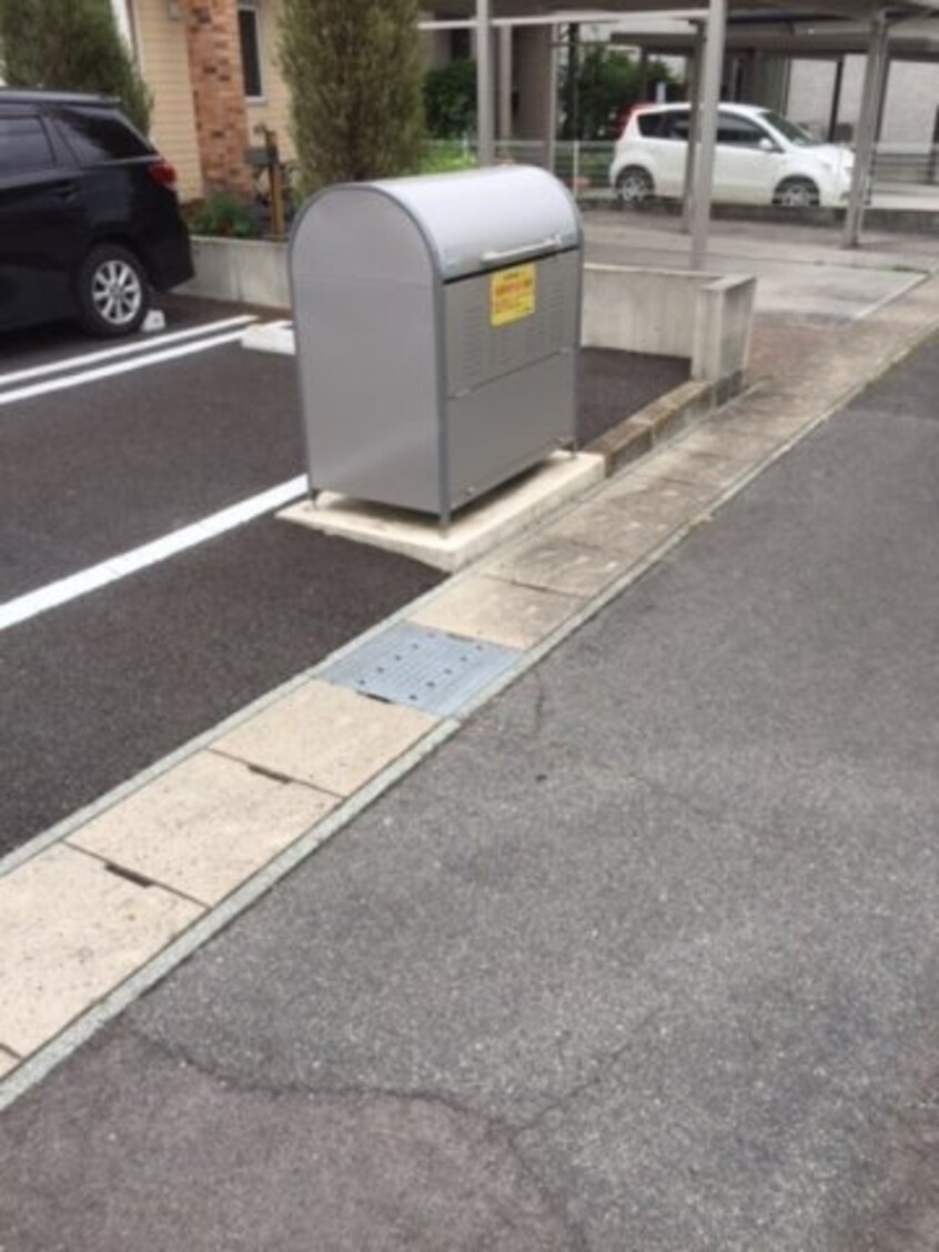 専用ゴミ置場 ボヌール