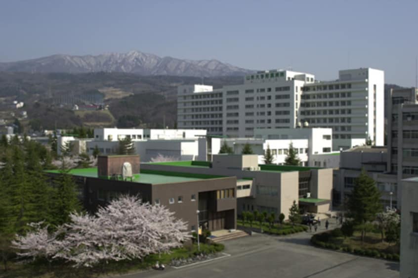 山形大学医学部附属病院(病院)まで1603m アルカンシェル成沢Ａ