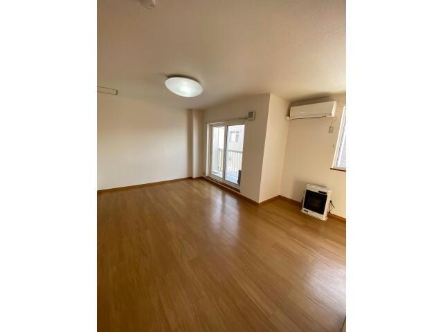  メニーハピネス・T