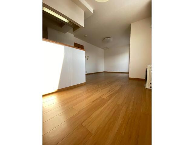  メニーハピネス・T