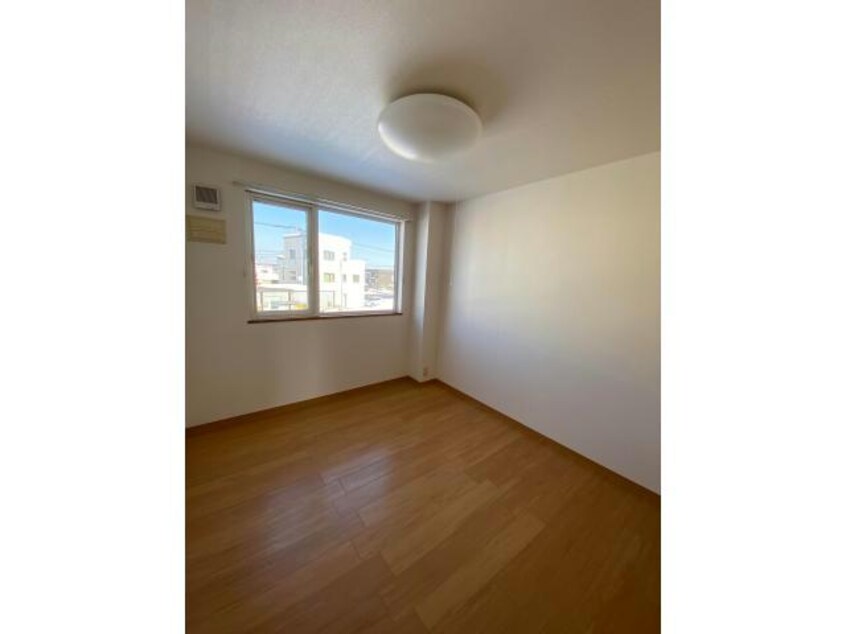  メニーハピネス・T