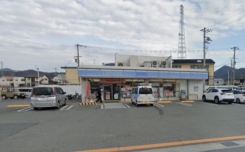 ローソン姫路花田小川店(コンビニ)まで484m カミーノクラントーノ　トレ