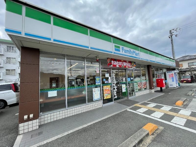 ファミリーマート 広峰店(コンビニ)まで115m ジュネス城北新町II