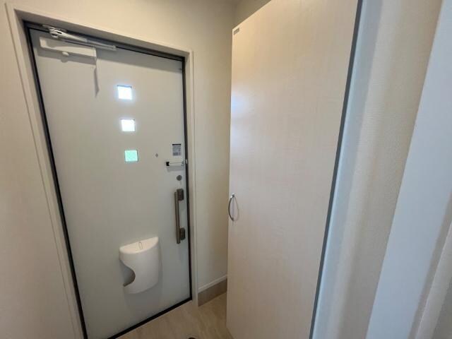 玄関 オーヴェスト・トレ