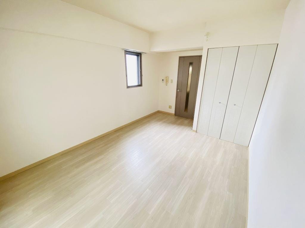  アルジャン・トゥール