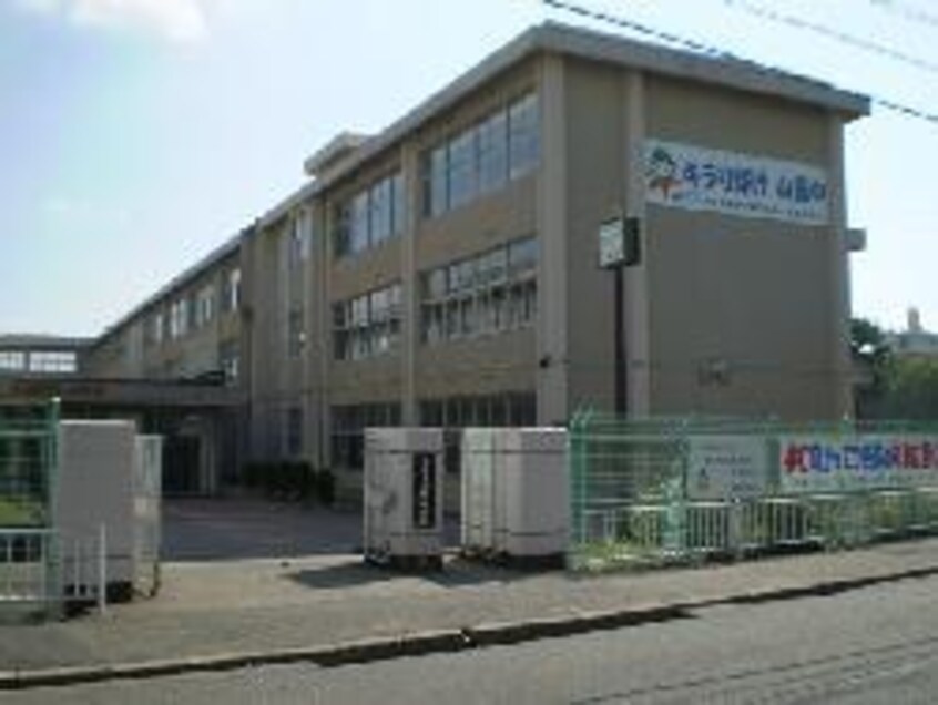 飾磨東中学校(中学校/中等教育学校)まで1263m プレステージ姫路III