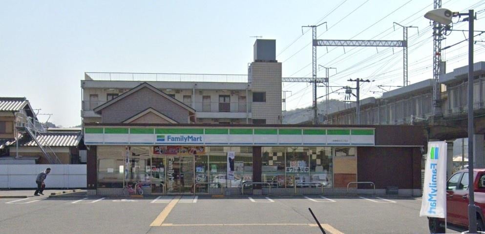 ファミリーマート西夢前台五丁目店(コンビニ)まで301m アメニティ・アミノウチＡ