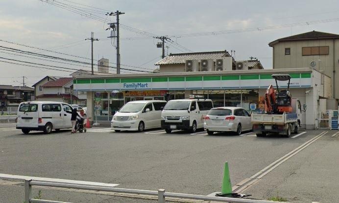 ファミリーマート姫路構四丁目店(コンビニ)まで330m パルトネールＦ１