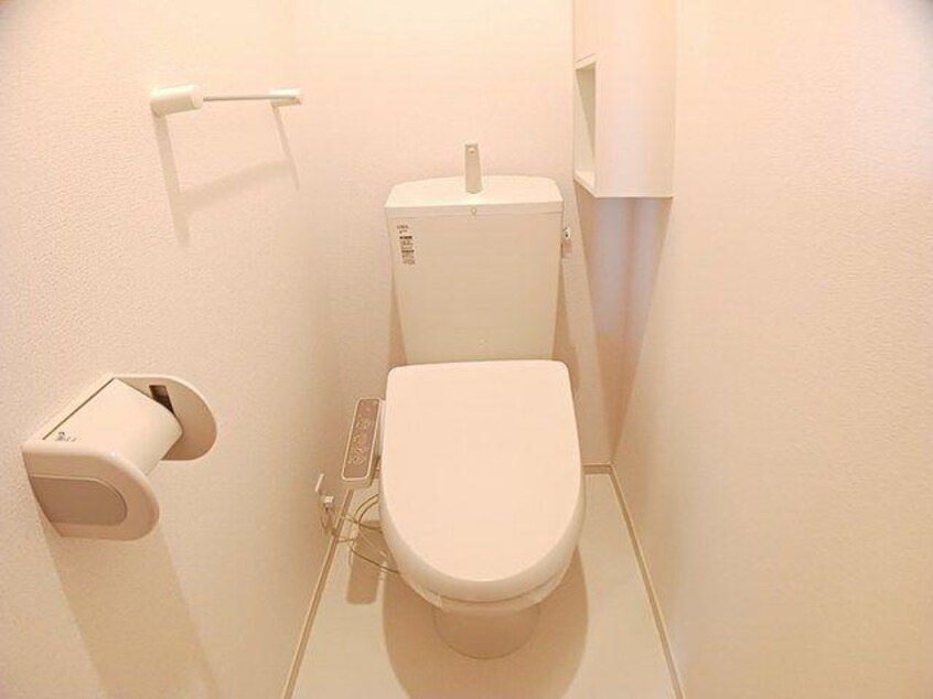  アルモニ　カルム