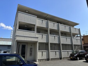 イストワール服部