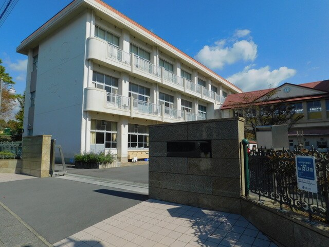 富士市立神戸小学校(小学校)まで554m※富士市立神戸小学校 グランＴｅａｏ