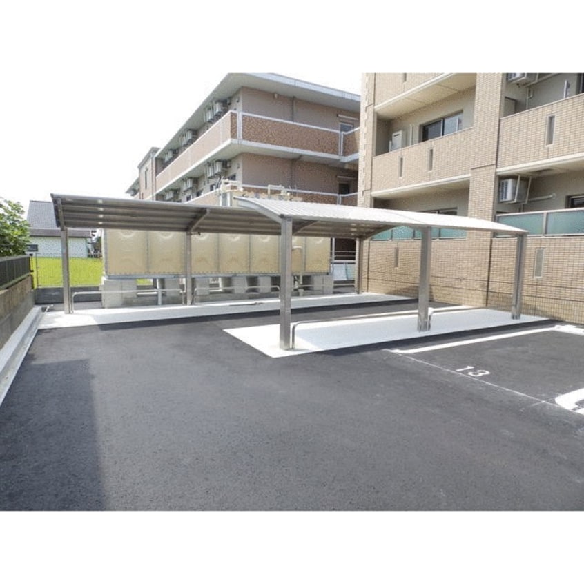  サテンエステート