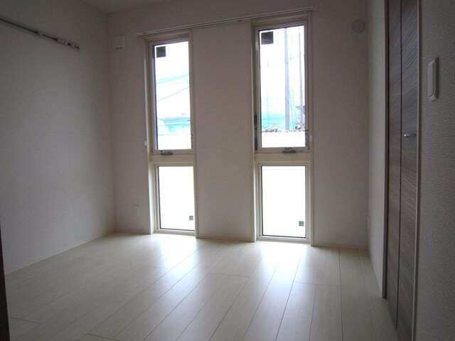  フローラⅡ　三園