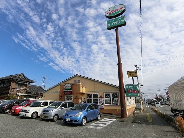 サイゼリヤ富士青島店(その他飲食（ファミレスなど）)まで857m※サイゼリヤ富士青島店 サンシャインＡ１