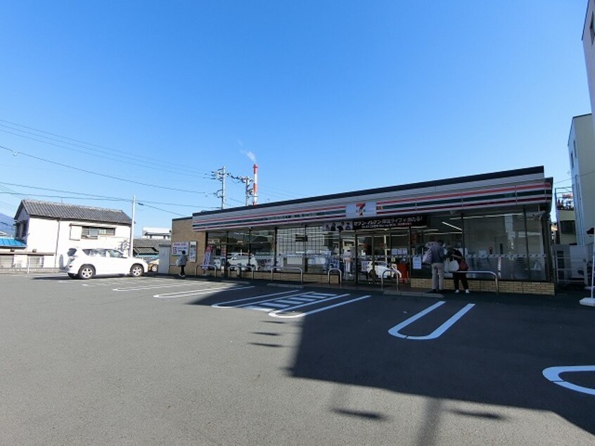 セブンイレブン富士市吉原本町店(コンビニ)まで387m※セブンイレブン富士市吉原本町店 コーポヤマト