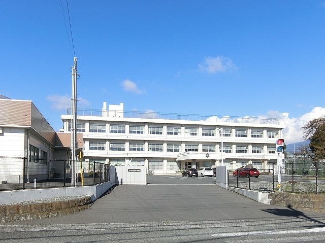 富士市立吉原第二中学校(中学校/中等教育学校)まで1259m※富士市立吉原第二中学校 コンフォート高山