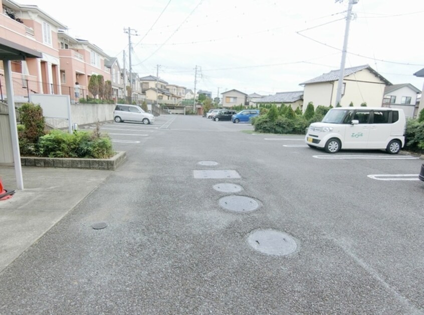  東海道本線/富士駅 バス20分桜ヶ丘入り口下車:停歩3分 1階 築15年