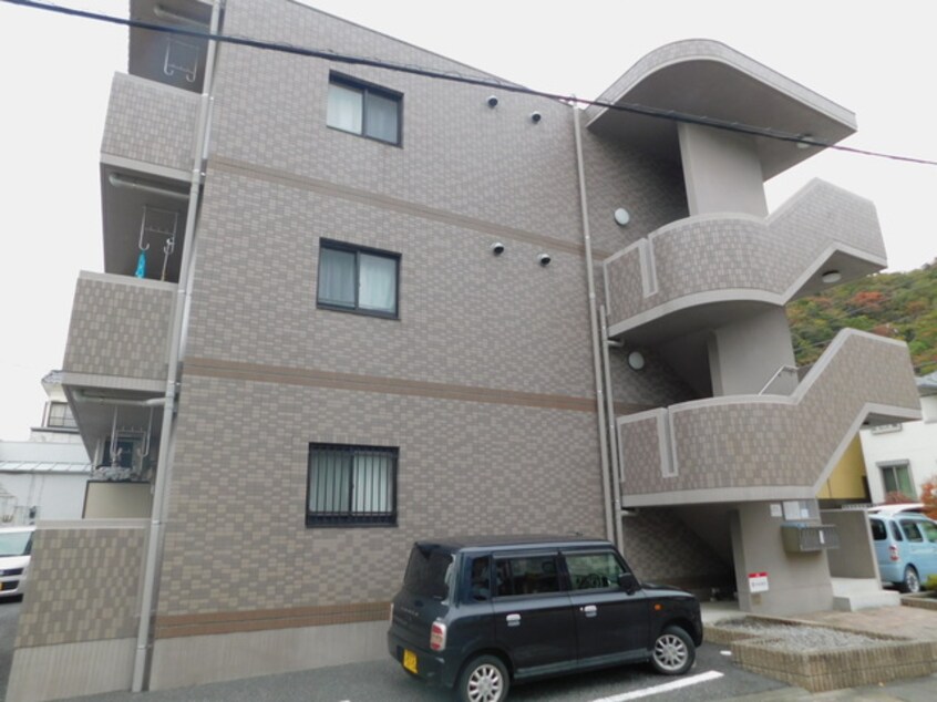  東海道本線/沼津駅 バス10分沼工前下車:停歩1分 1階 築19年