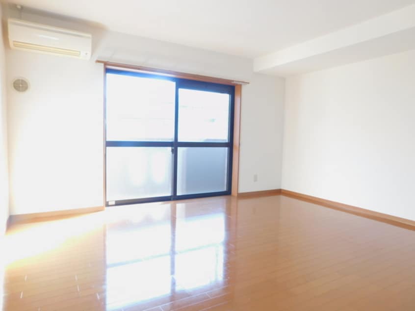  東海道本線/沼津駅 バス10分沼工前下車:停歩1分 1階 築19年