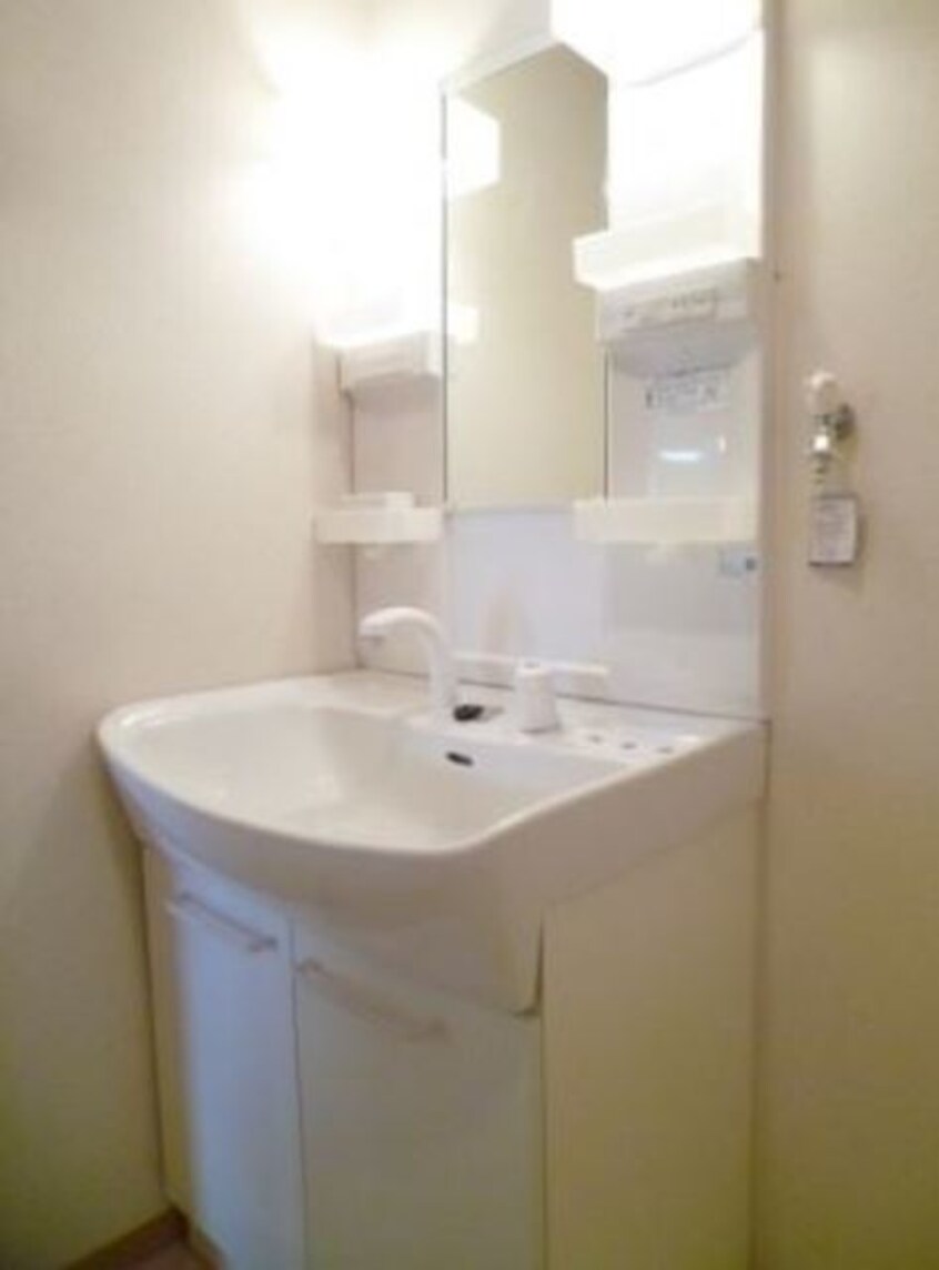  ルミナスコート