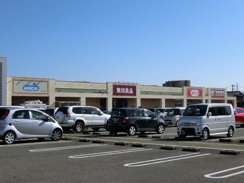 無印良品西友富士今泉店(ショッピングセンター/アウトレットモール)まで1001m※無印良品西友富士今泉店 ＭＯＮＴＥＶＩＳＴＡ（ＬＲ）