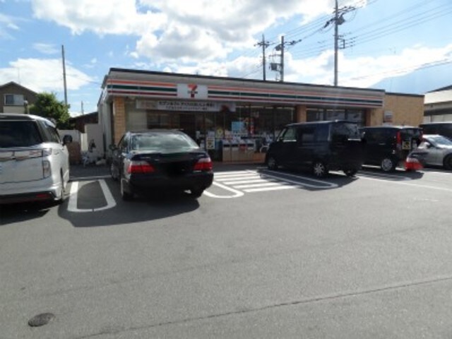 セブンイレブン駿東小山町須走東店(コンビニ)まで289m※セブンイレブン駿東小山町須走東店 ヌゥベル　アンリ