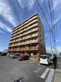 カルフール・パレ