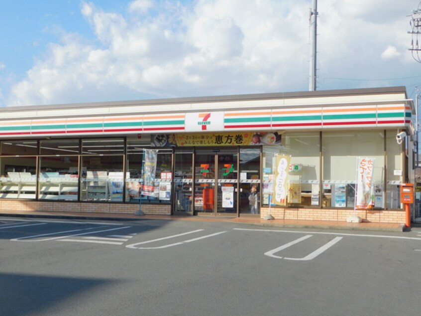 セブンイレブン三島大場駅前店(コンビニ)まで216m※セブンイレブン三島大場駅前店 伊豆箱根鉄道駿豆線/大場駅 徒歩3分 4階 築26年