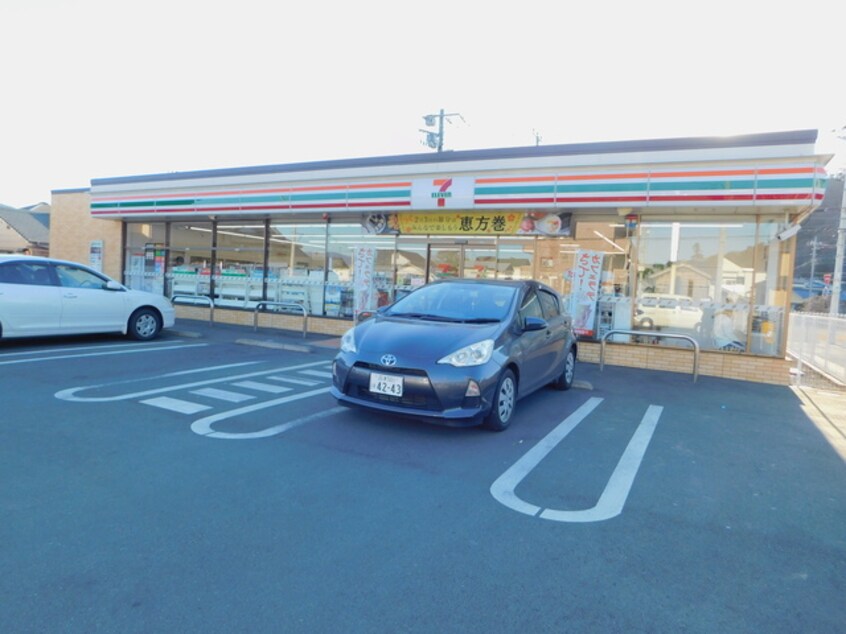 セブンイレブン清水町中徳倉店(コンビニ)まで745m※セブンイレブン清水町中徳倉店 御殿場線（静岡県内）/大岡駅 バス25分天神下下車:停歩1分 3階 築32年