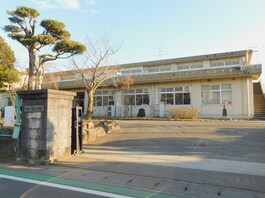 函南町立西小学校