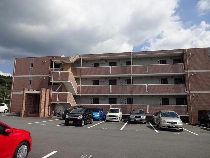 外観でございます。 御殿場線（静岡県内）/富士岡駅 徒歩19分 3階 築16年