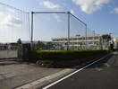 御殿場市立御殿場中学校(中学校/中等教育学校)まで915m※御殿場市立御殿場中学校 エスポワール　（ＢＣＤ）