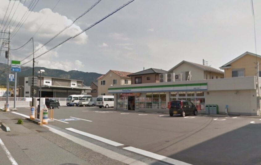 ファミリーマート御殿場二の岡店(コンビニ)まで493m※ファミリーマート御殿場二の岡店 御殿場線（静岡県内）/御殿場駅 徒歩23分 1階 築38年