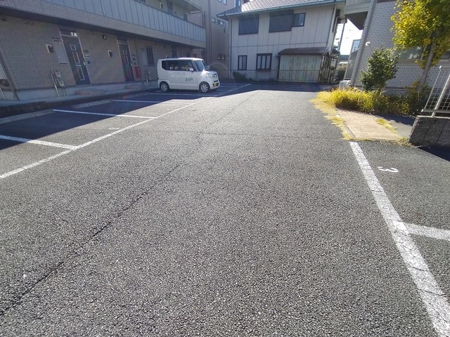  東海道新幹線（東海）/新富士駅 徒歩24分 1階 築16年