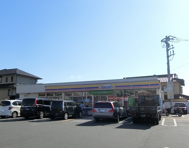 ミニストップ富士今泉店(コンビニ)まで842m※ミニストップ富士今泉店 岳南電車/本吉原駅 徒歩21分 1階 築17年