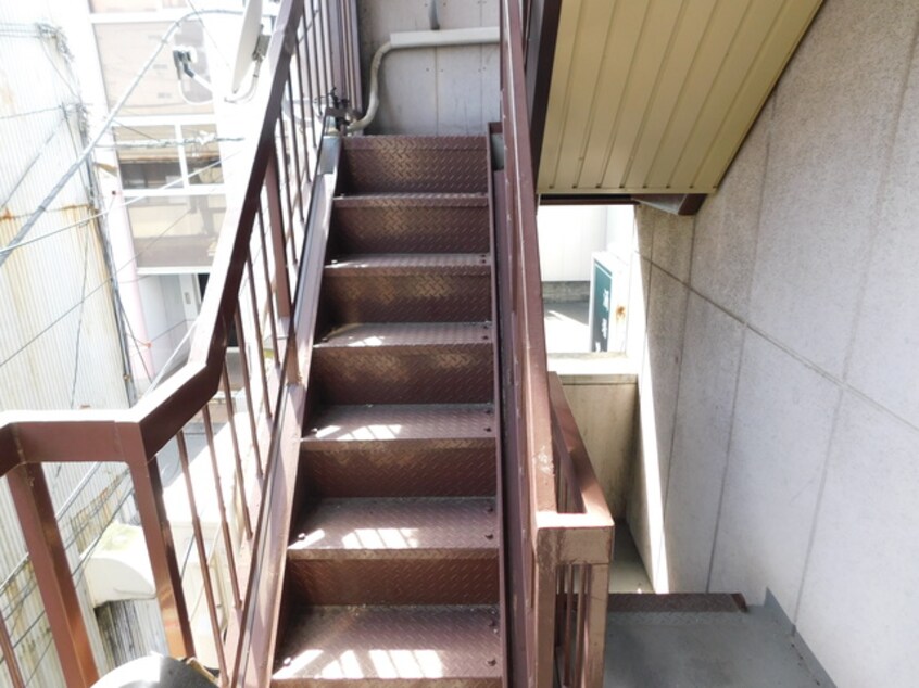  東海道本線/沼津駅 徒歩3分 3階 築49年