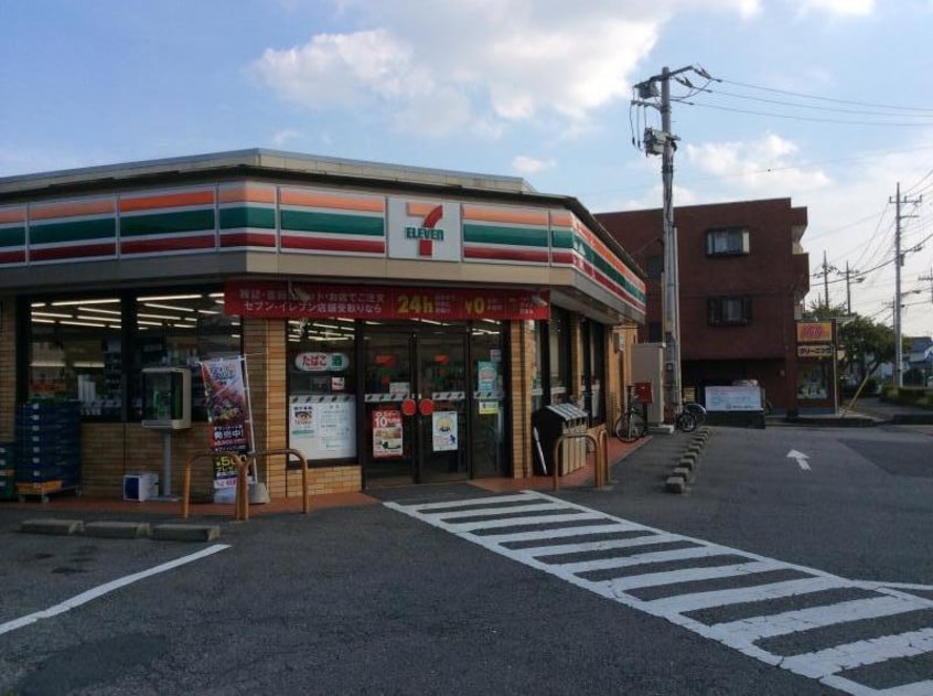 ｾﾌﾞﾝｲﾚﾌﾞﾝ 竜ｹ崎若柴店(コンビニ)まで1207m フジビル佐貫マンション