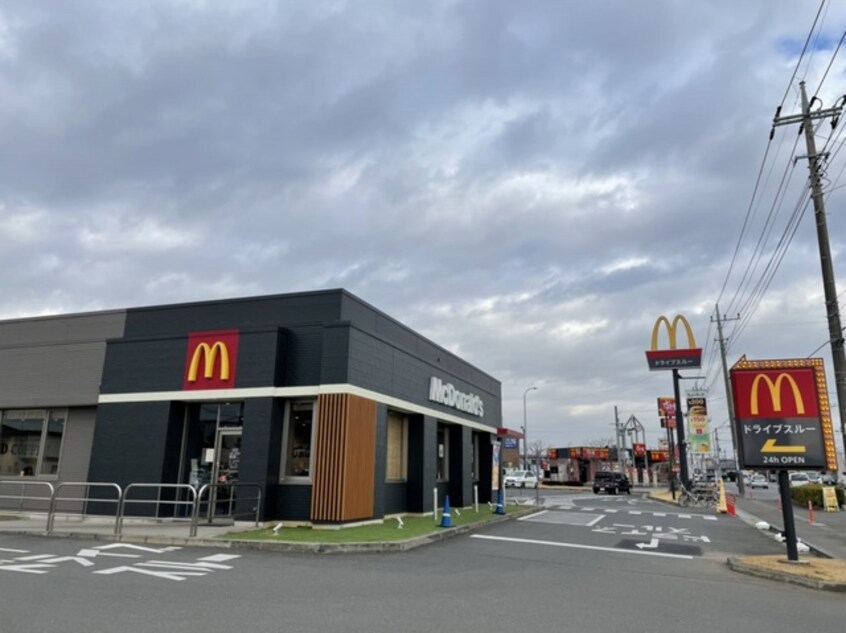 マクドナルドまで600m ティアラ　プリンス