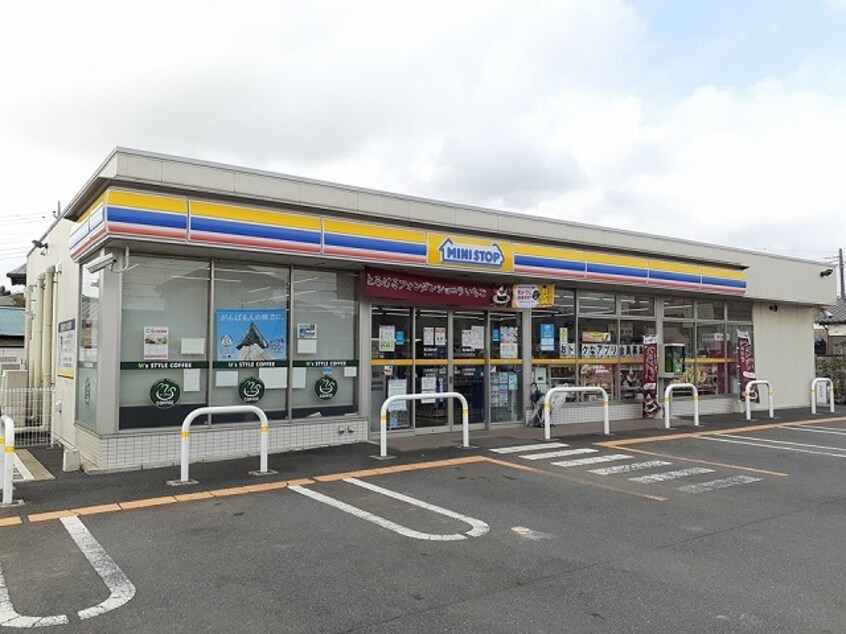 ミニスットプ龍ケ崎緑町店まで350m クリスタル　ピア